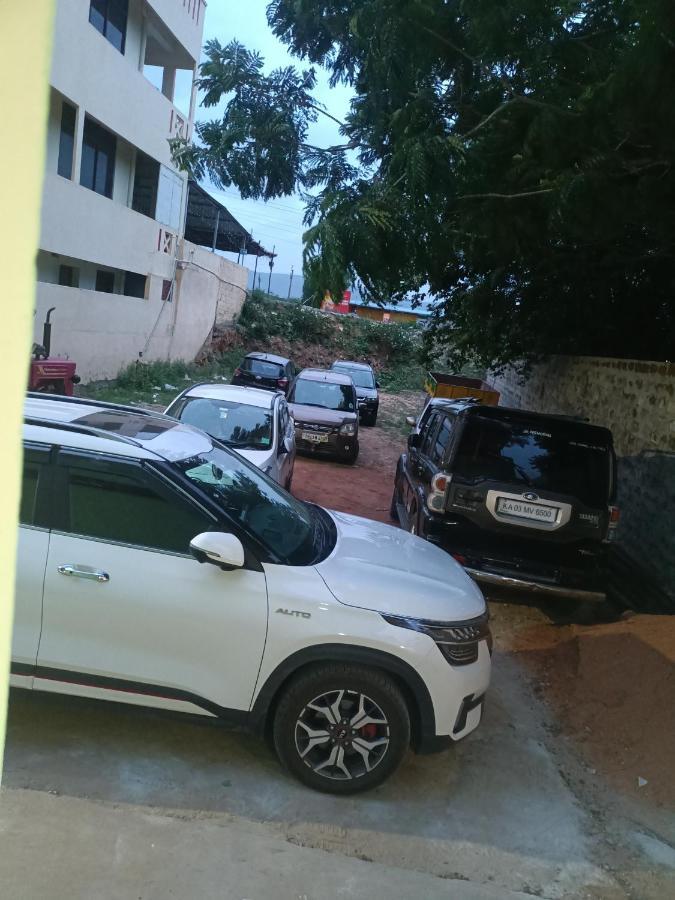 Advik Homestays Tirupati Exterior photo